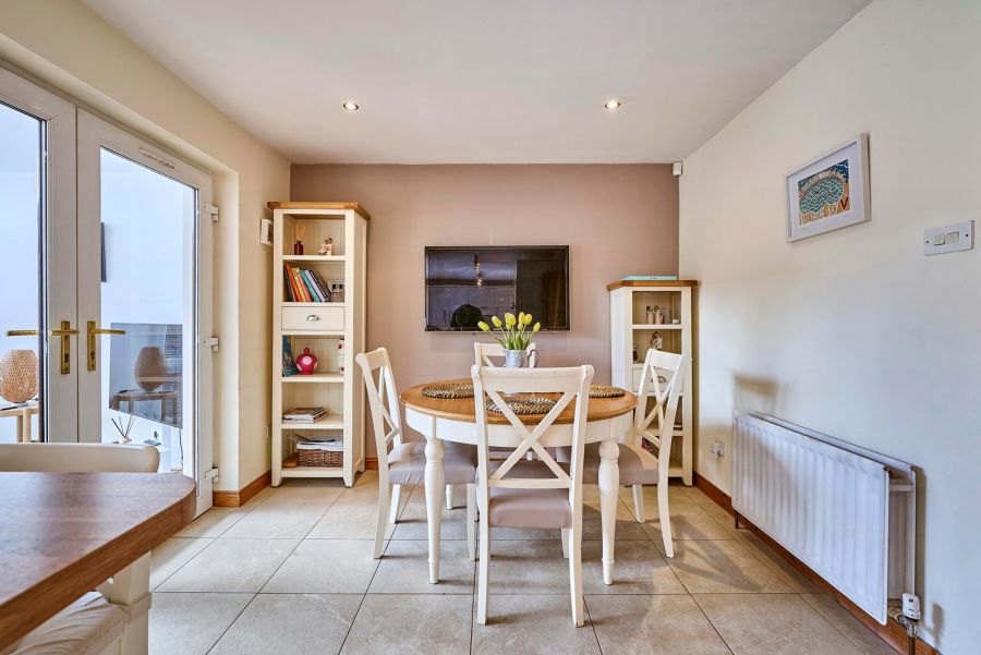 26 Beechfield Crescent