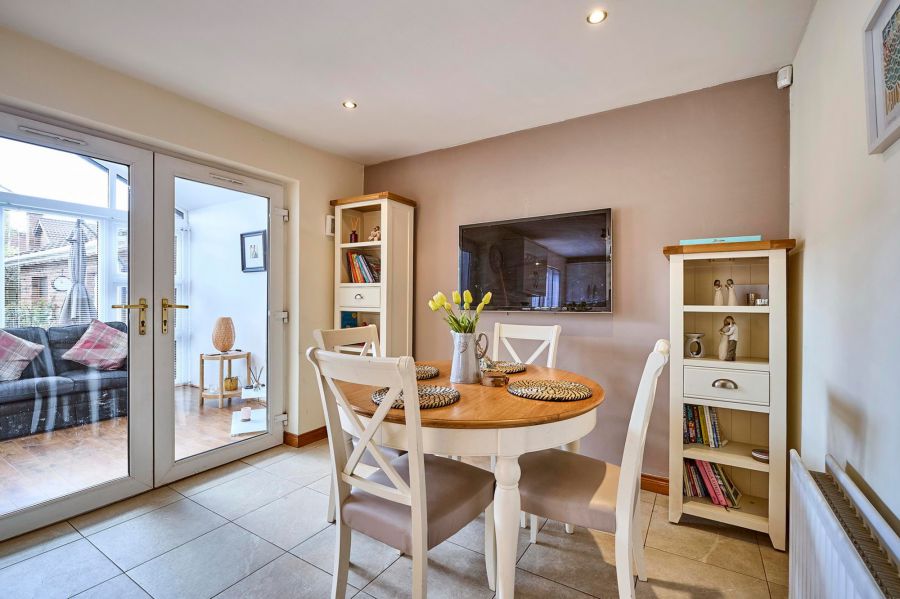 26 Beechfield Crescent