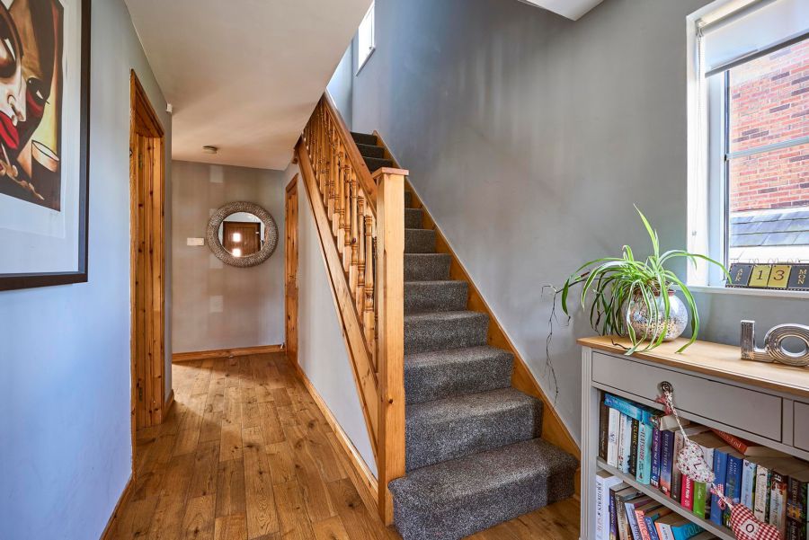 26 Beechfield Crescent