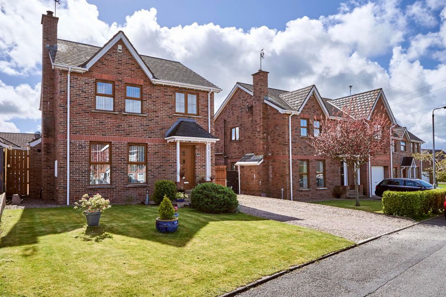 26 Beechfield Crescent