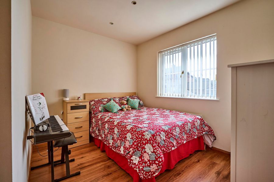 26 Beechfield Crescent