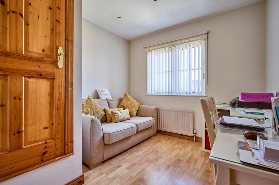 26 Beechfield Crescent