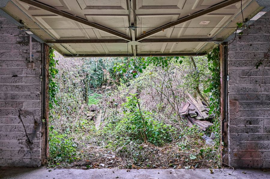 49 Grovehill Gardens