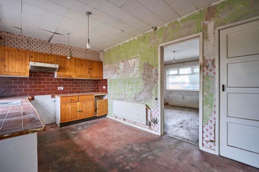 49 Grovehill Gardens