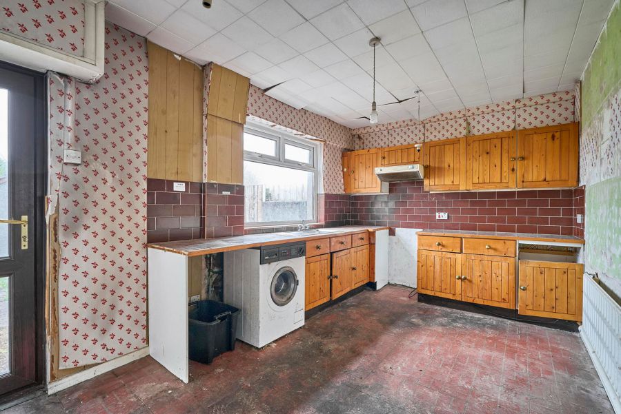 49 Grovehill Gardens