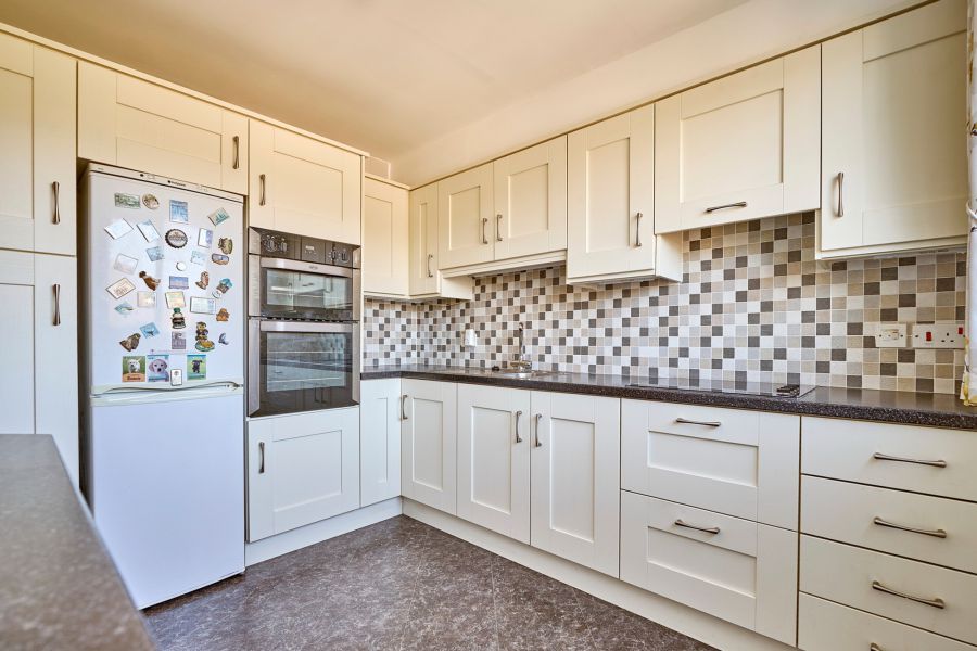 Apt 4 Ballyholme Court
