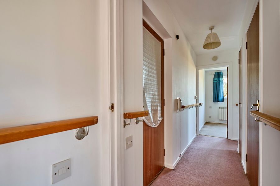 Apt 4 Ballyholme Court