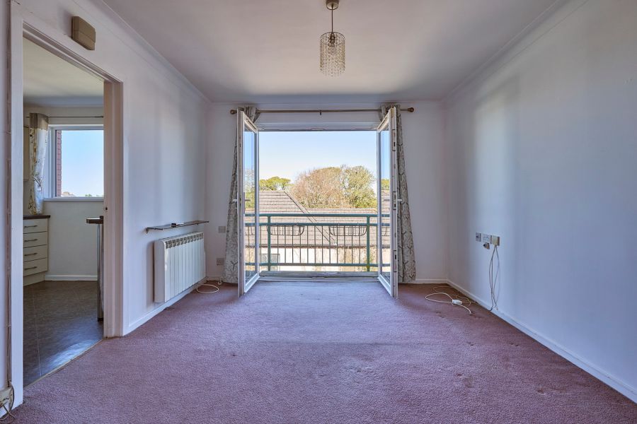 Apt 4 Ballyholme Court