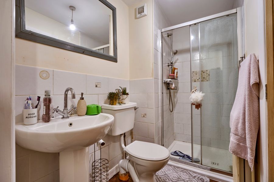 39A Dufferin Avenue