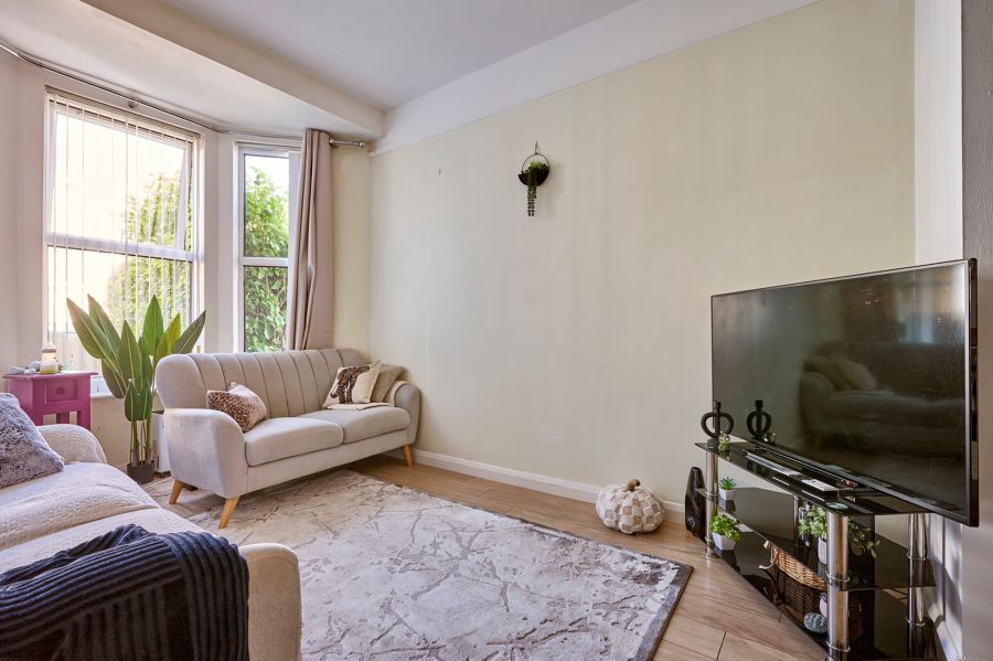 39A Dufferin Avenue