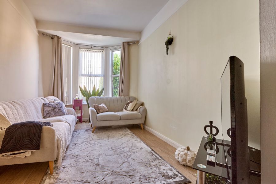 39A Dufferin Avenue
