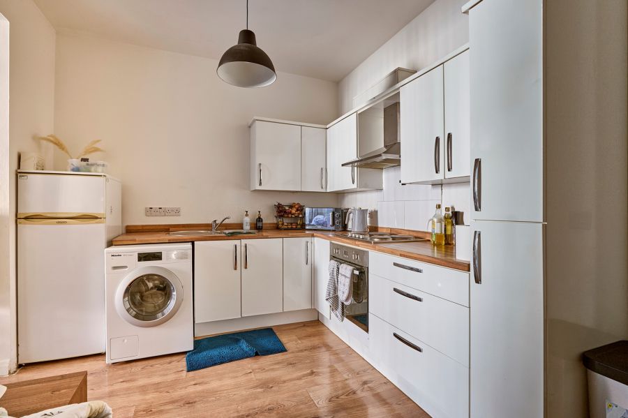 39A Dufferin Avenue