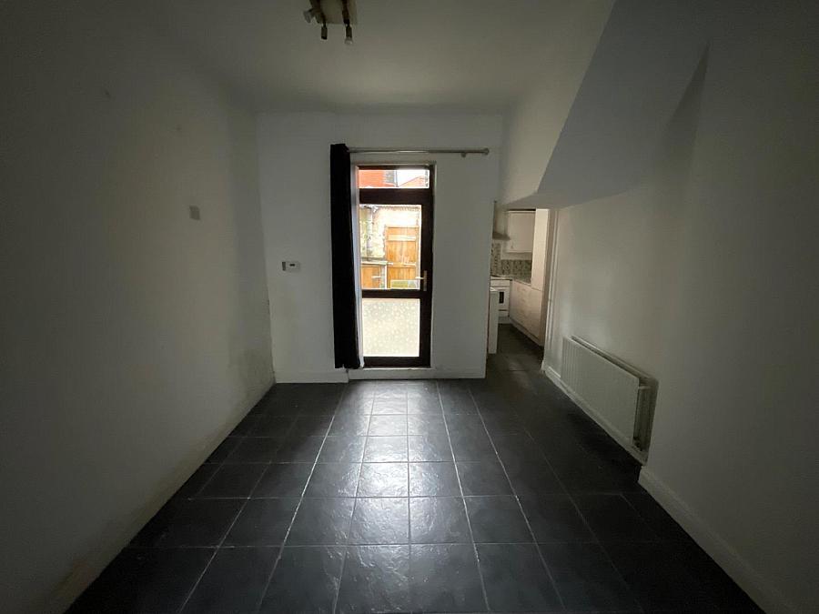 87 Ballygomartin Road