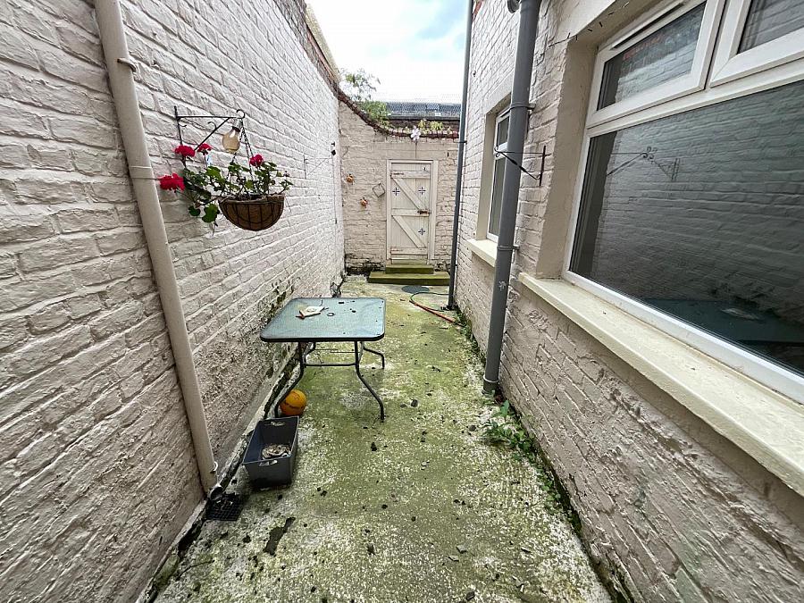16 Newington Street