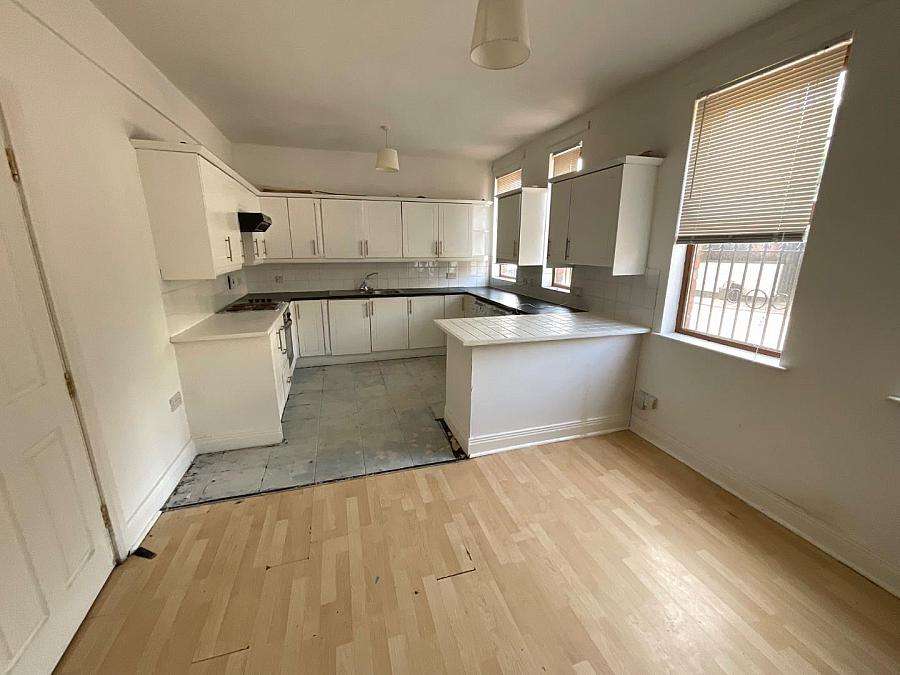 47a Henderson Avenue
