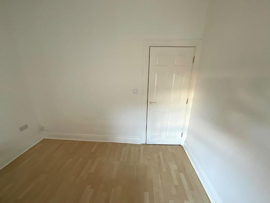 47a Henderson Avenue