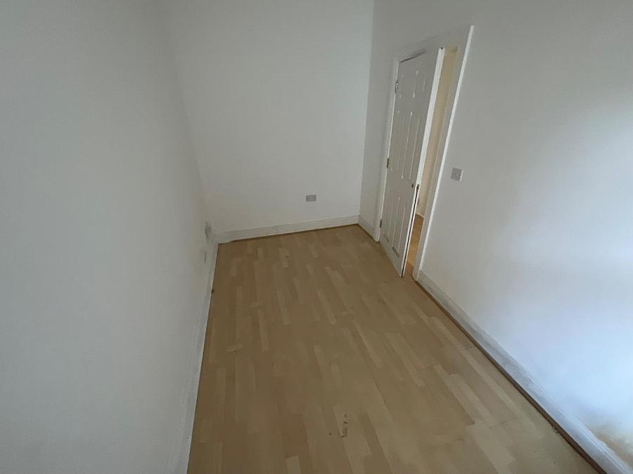 47a Henderson Avenue
