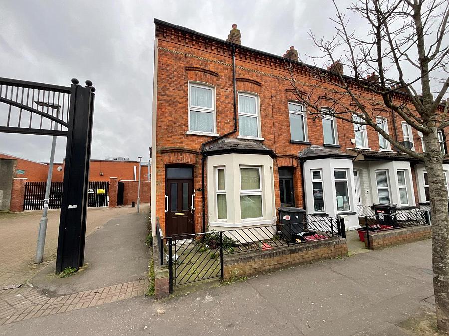 79 Bloomfield Avenue