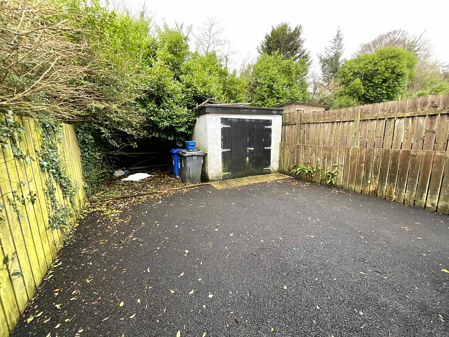 14 Silverstream Park