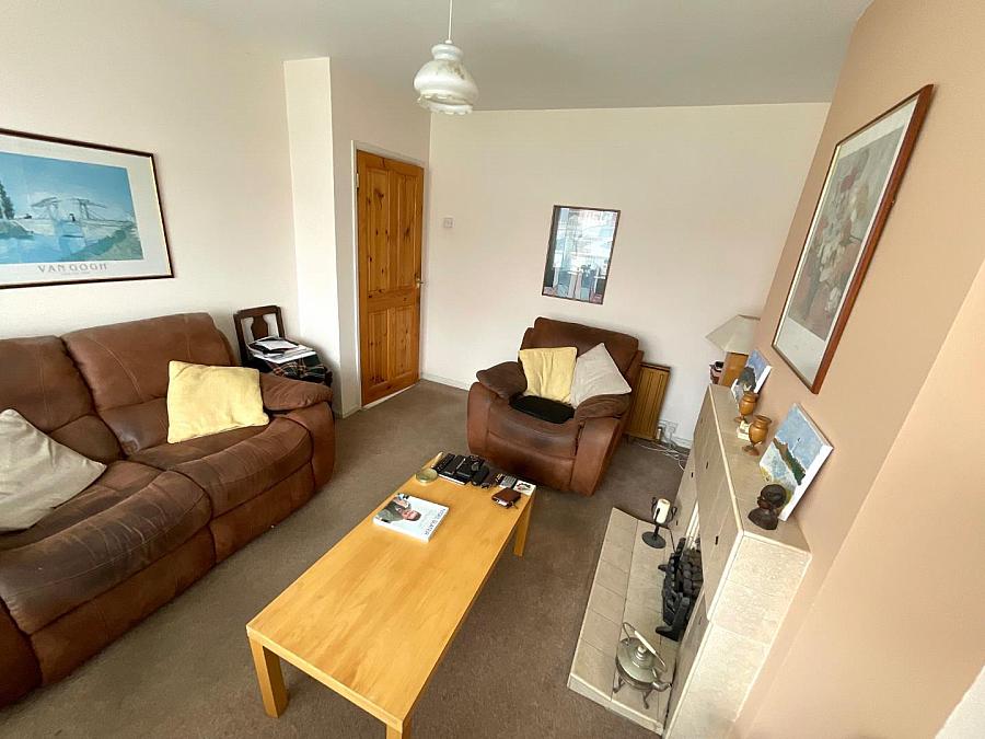 43 Lyndhurst Drive