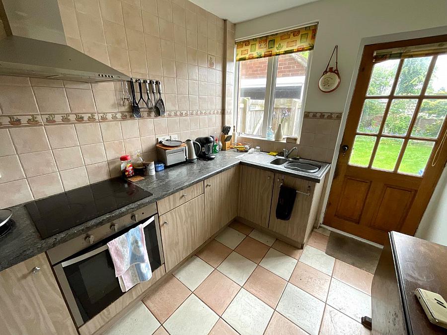 43 Lyndhurst Drive