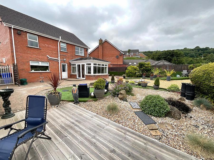 7 Loughview Green