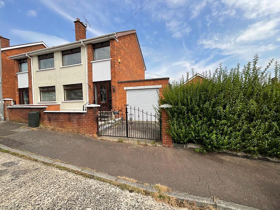 11 Woodvale Pass