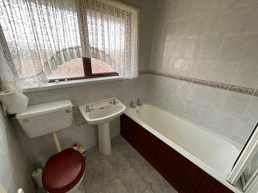 11 Woodvale Pass