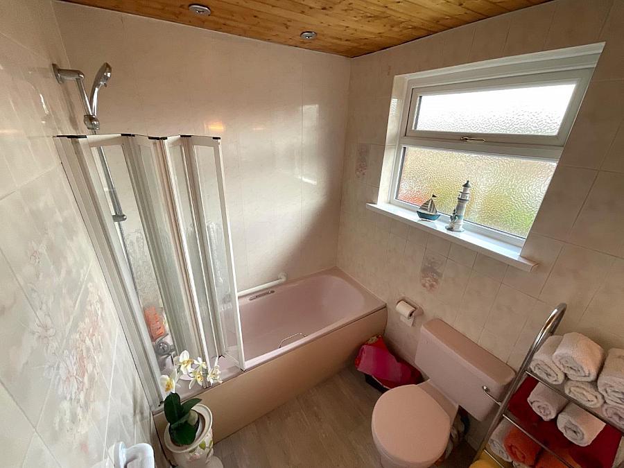 135 West Circular Road