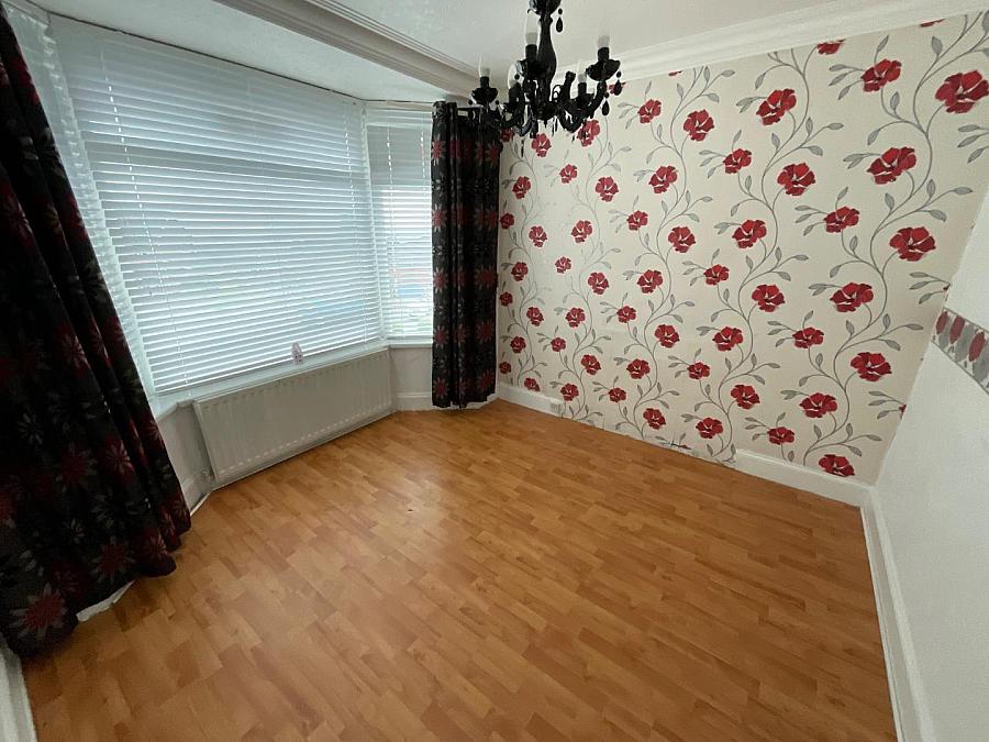 982 Crumlin Road