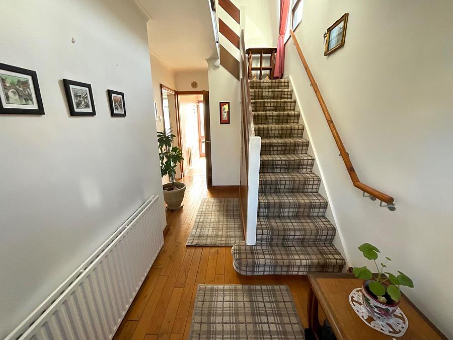 12 Westway Crescent 12 Westway Crescent