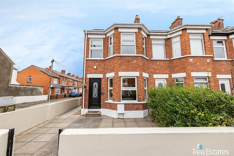 66 Ravenscroft Avenue