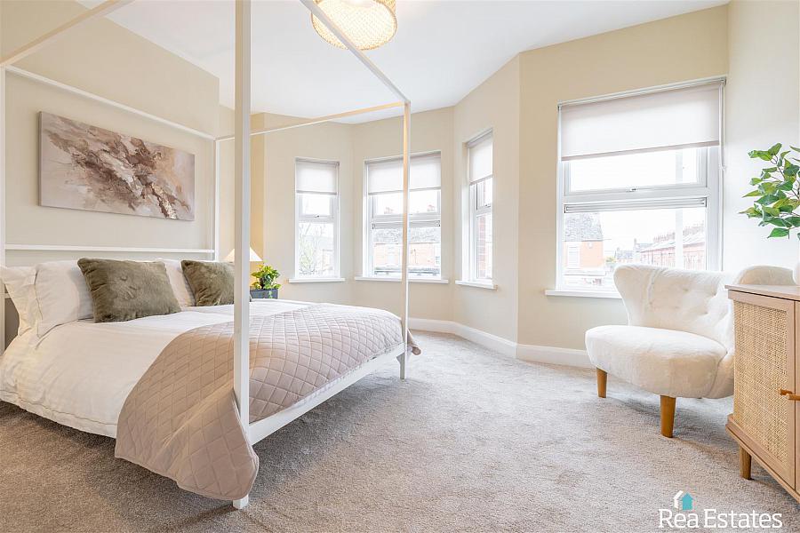 66 Ravenscroft Avenue 66 Ravenscroft Avenue