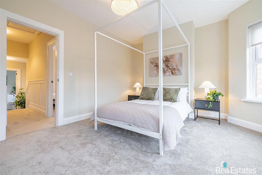 66 Ravenscroft Avenue 66 Ravenscroft Avenue