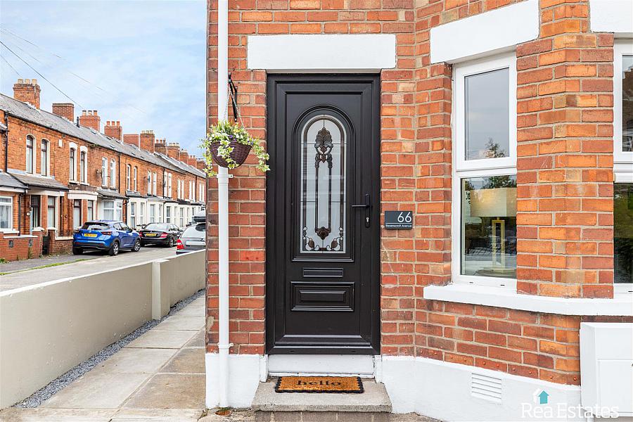 66 Ravenscroft Avenue