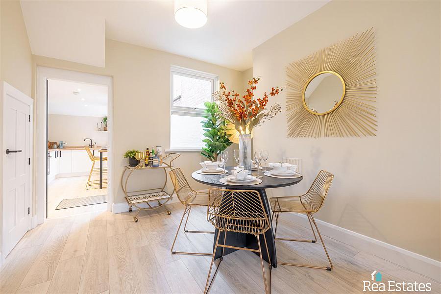 66 Ravenscroft Avenue 66 Ravenscroft Avenue