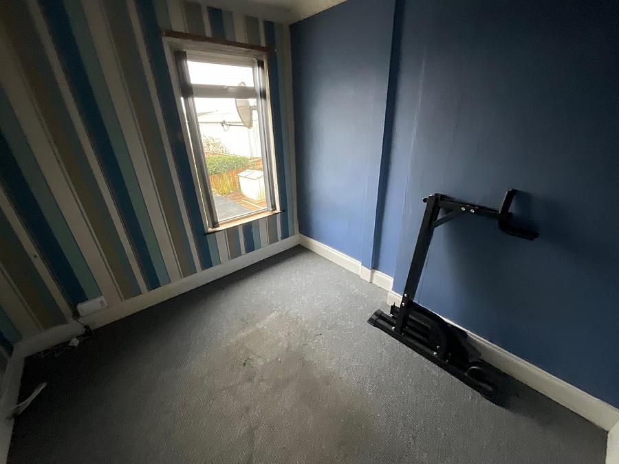 6 Ballygomartin Road