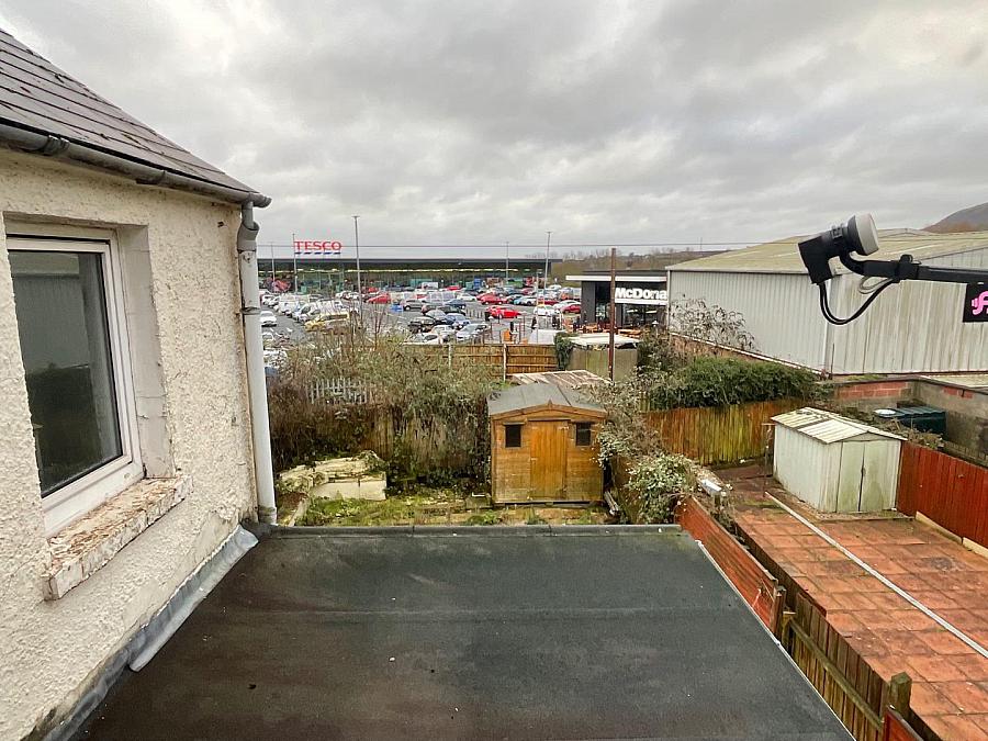 6 Ballygomartin Road