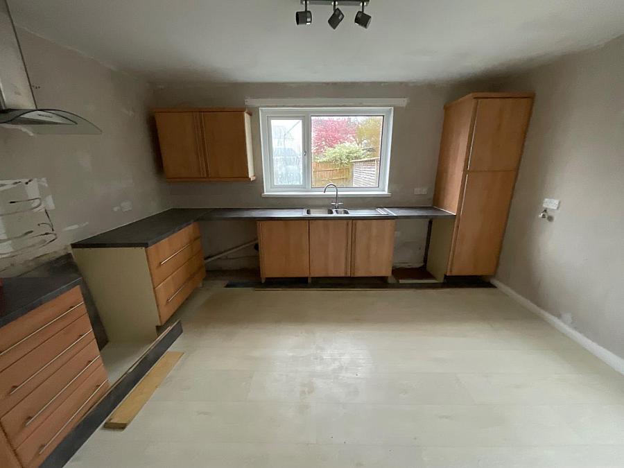 8 Silverstream Parade