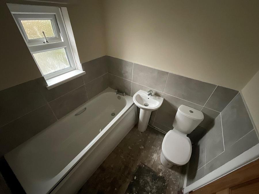 8 Silverstream Parade