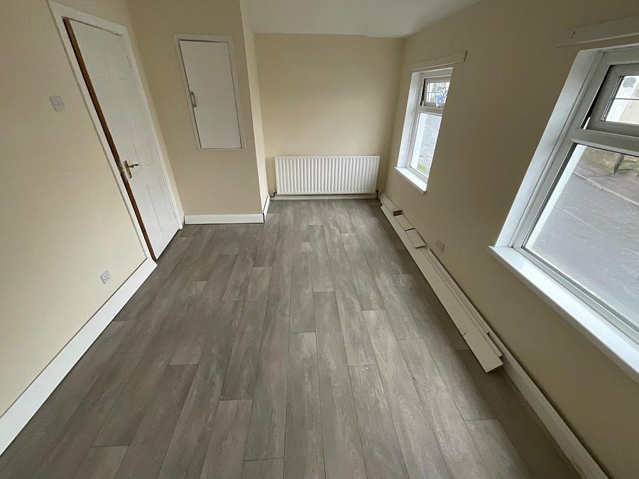 8 Silverstream Parade