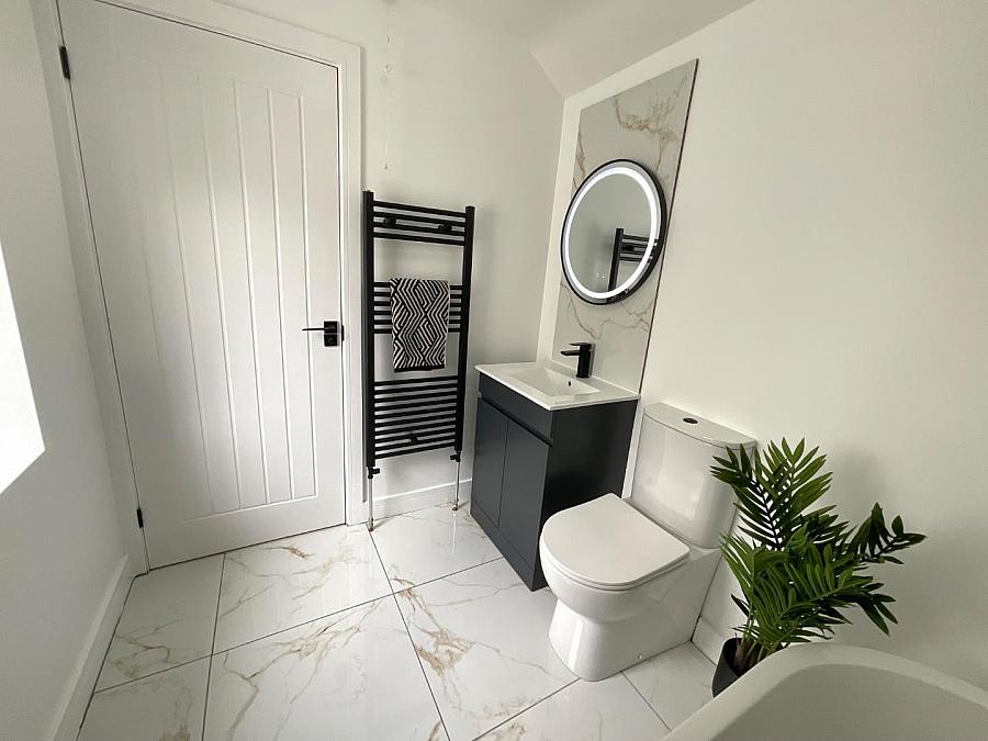 79 Bloomfield Avenue