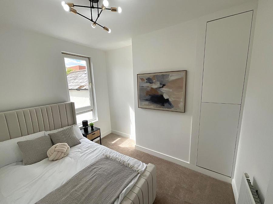 79 Bloomfield Avenue