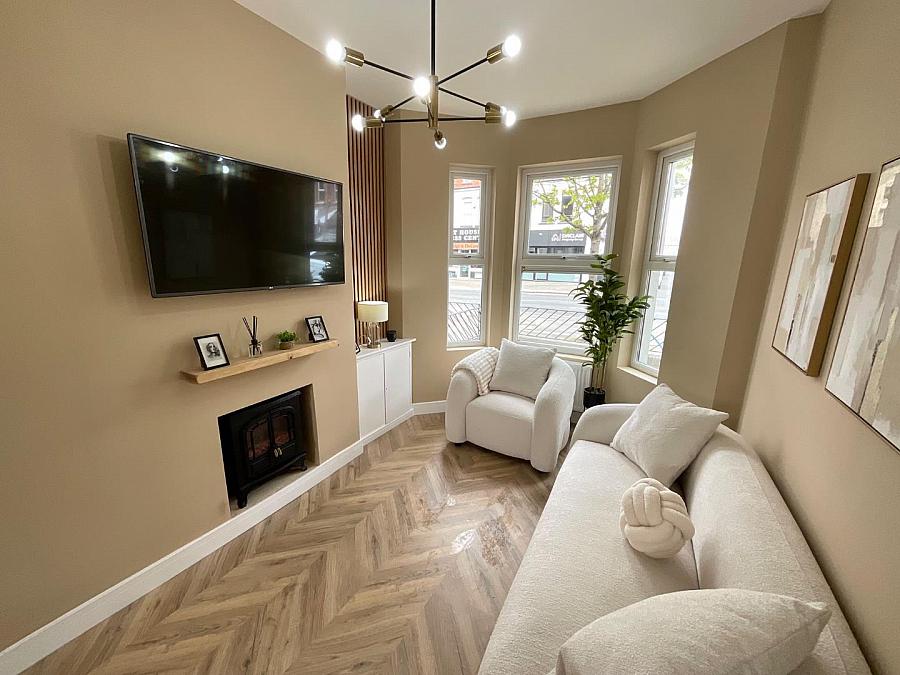 79 Bloomfield Avenue