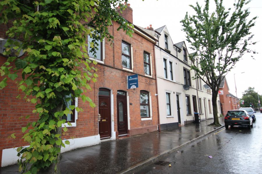 15 Ainsworth Avenue
