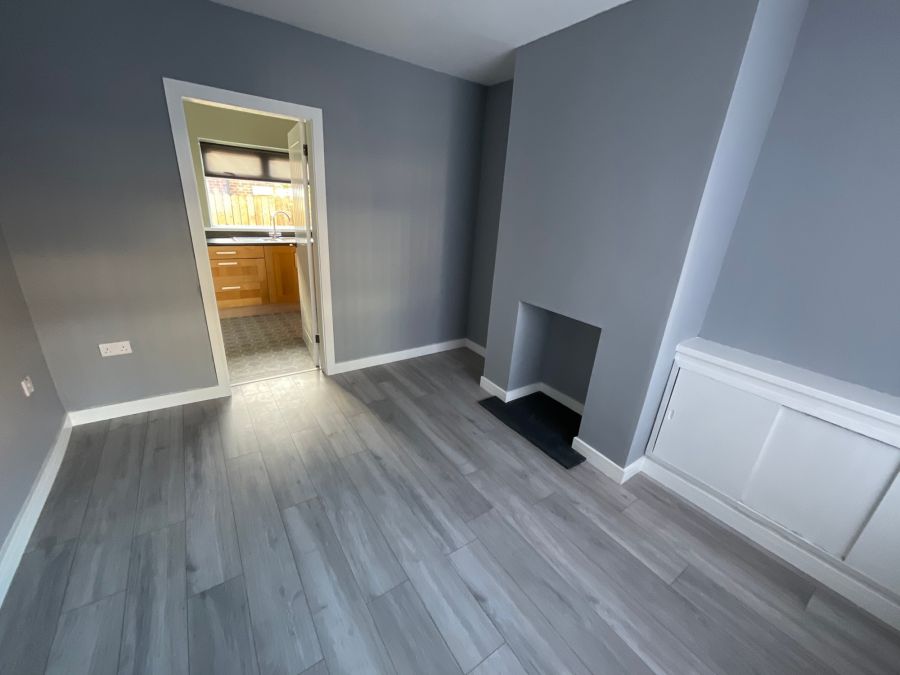 2 Dhu Varren Crescent