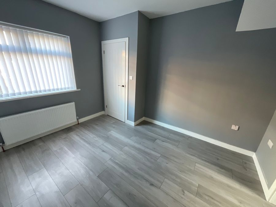 2 Dhu Varren Crescent