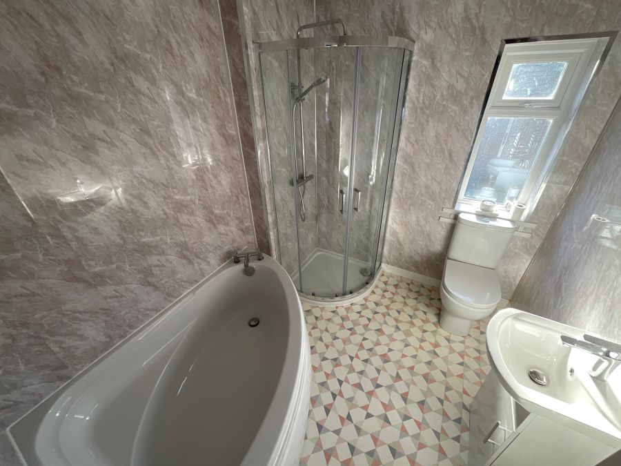 2 Dhu Varren Crescent