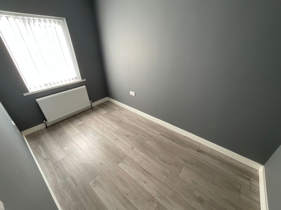 2 Dhu Varren Crescent