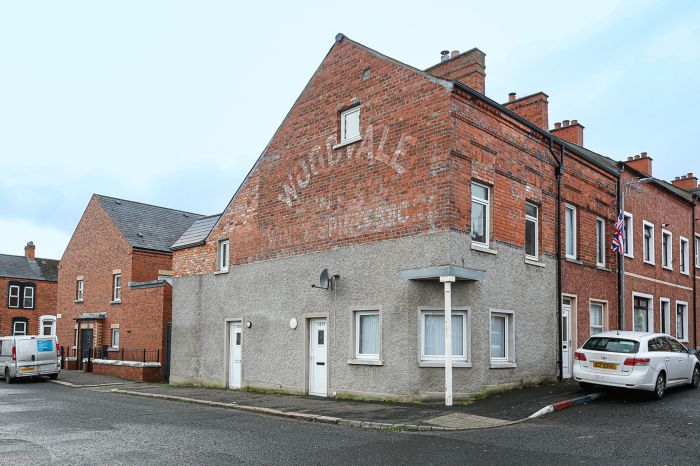 121b Disraeli Street,shankill, belfast, BT13 3HX